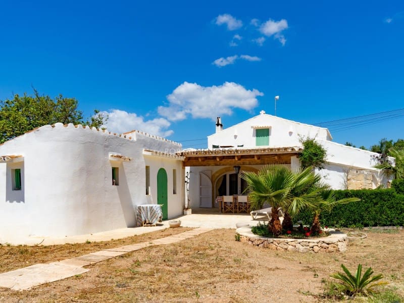 Finca/Casa Rural de 4 habitaciones en San Luis / Sant Lluís en venta - 785.000 € (Ref: 9631744)
