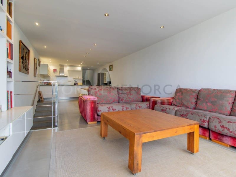 Local Comercial de 4 habitaciones en Mahón / Maó en venta - 995.000 € (Ref: 9631749)