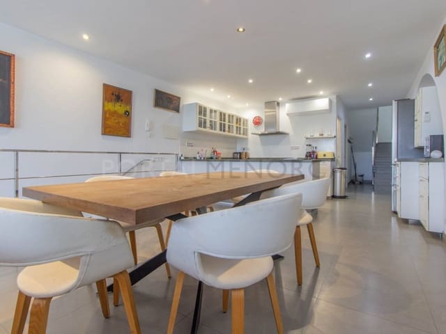 Local Comercial de 4 habitaciones en Mahón / Maó en venta - 995.000 € (Ref: 9631749)