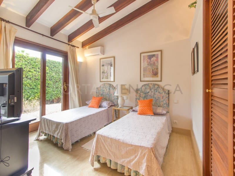 5 bedroom Villa for sale in Binibeca with pool garage - € 2,995,000 (Ref: 9631752)