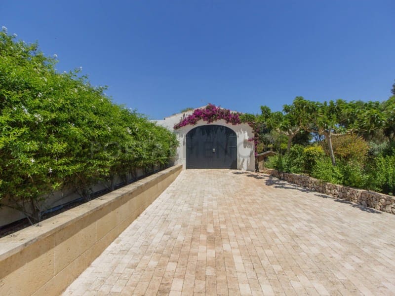 4 soveværelse Finca/Landehus til salg i San Luis / Sant Lluis med swimmingpool garage - € 3.300.000 (Ref: 9631754)