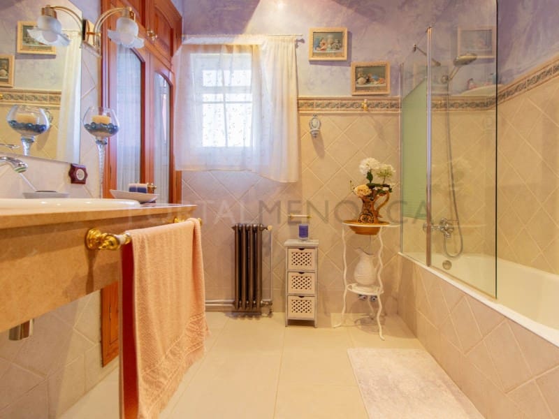 4 slaapkamer Villa te koop in Binibeca met zwembad garage - € 995.000 (Ref: 9634399)