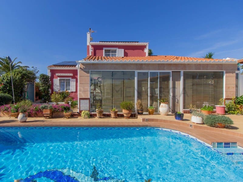 4 slaapkamer Villa te koop in Binibeca met zwembad garage - € 995.000 (Ref: 9634399)