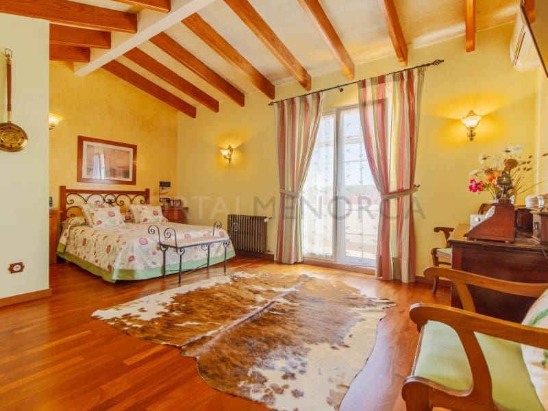 4 slaapkamer Villa te koop in Binibeca met zwembad garage - € 995.000 (Ref: 9634399)