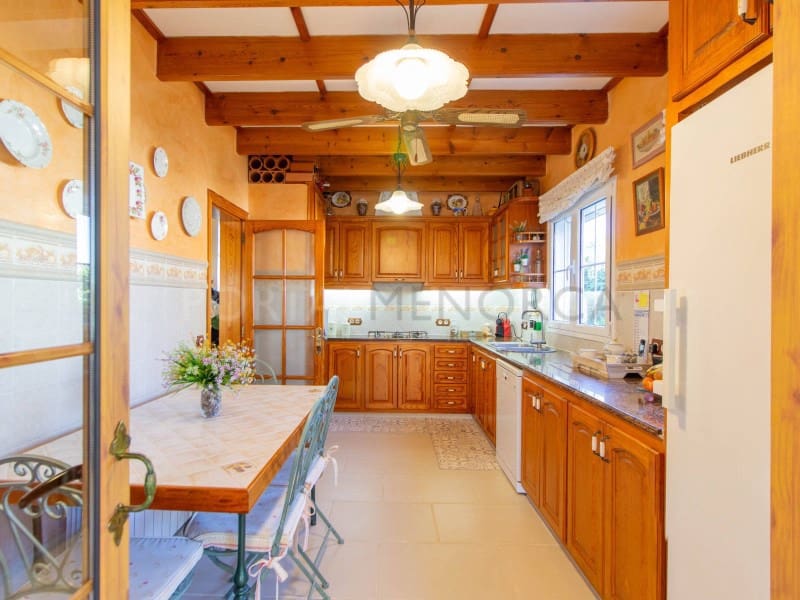 4 slaapkamer Villa te koop in Binibeca met zwembad garage - € 995.000 (Ref: 9634400)