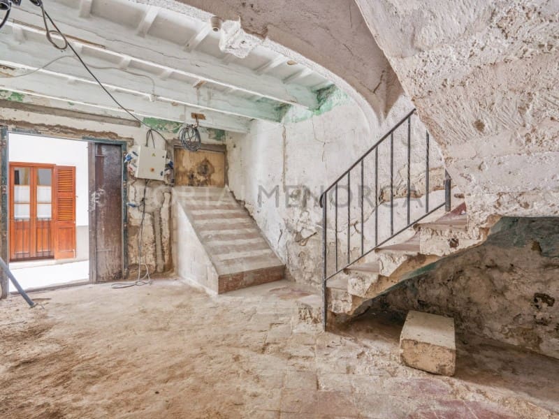 3 bedroom Townhouse for sale in Ciutadella de Menorca - € 450,000 (Ref: 9639354)