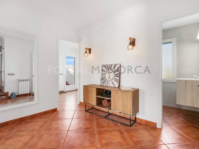 Chalet de 4 habitaciones en Cala'n Blanes, Ciutadella de Menorca en venta con piscina - 895.000 € (Ref: 9639358)