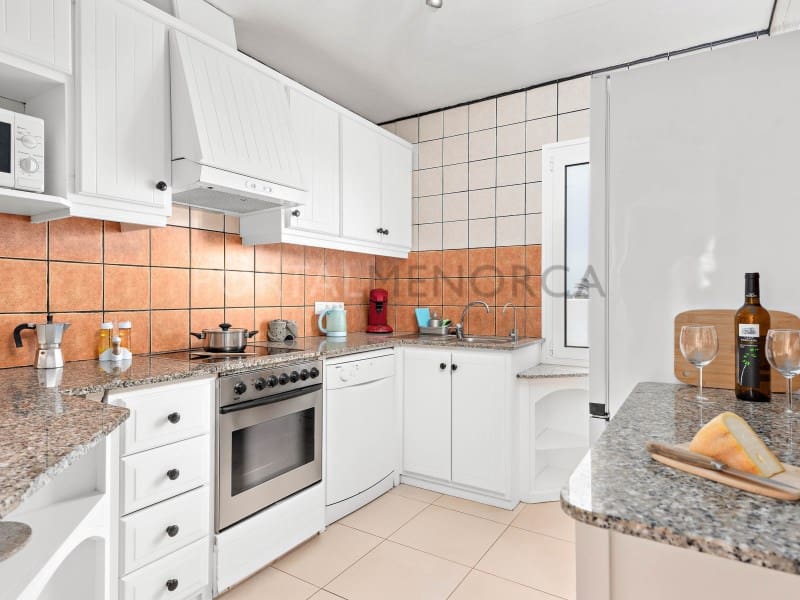 Chalet de 4 habitaciones en Cala Blanca en venta con piscina - 1.260.000 € (Ref: 9639362)