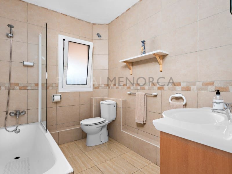 Chalet de 4 habitaciones en Cala Blanca en venta con piscina - 1.260.000 € (Ref: 9639362)