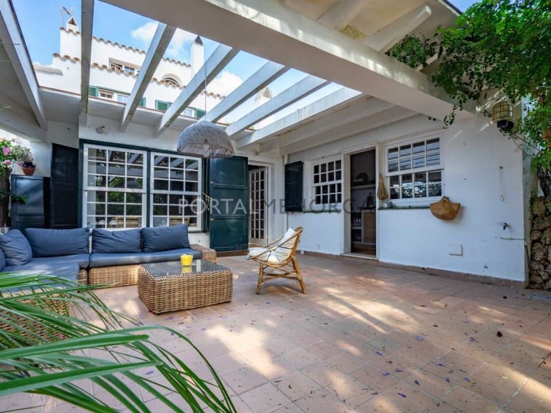 5 bedroom Townhouse for sale in Llucmacanes - € 1,150,000 (Ref: 9639368)