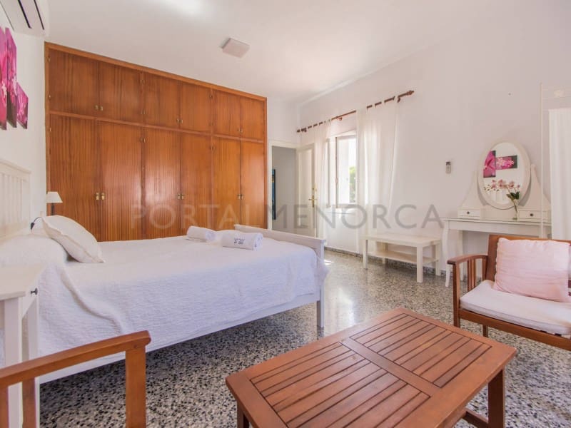 Chalet de 4 habitaciones en Arenal d'en Castell en venta - 990.000 € (Ref: 9639370)