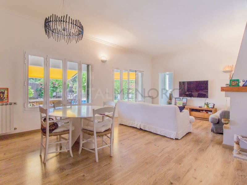 Chalet de 4 habitaciones en Son Vitamina en venta con piscina garaje - 675.000 € (Ref: 9639371)