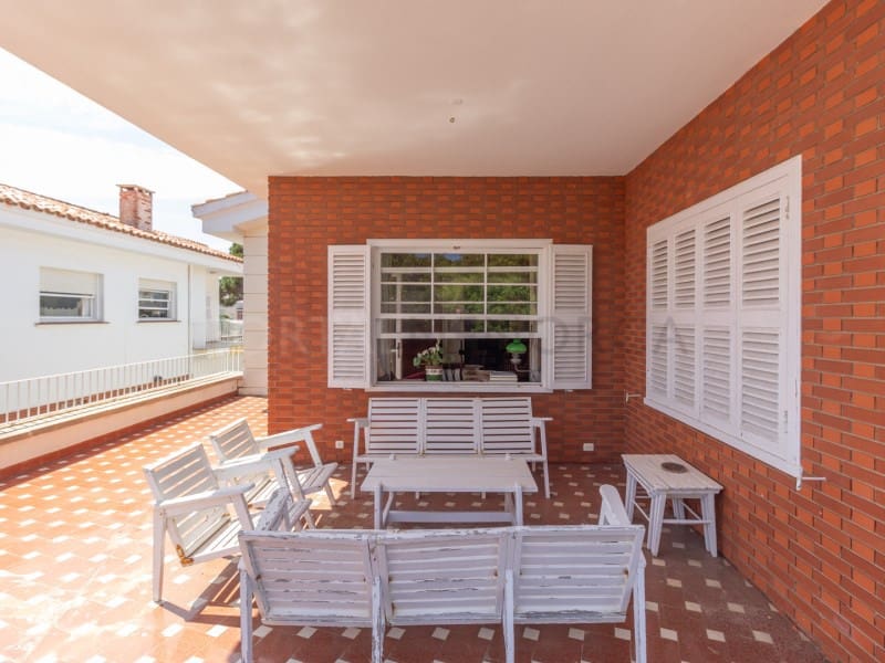 4 Zimmer Villa zu verkaufen in Mahon / Mao mit Pool Garage - 1.500.000 € (Ref: 9639378)