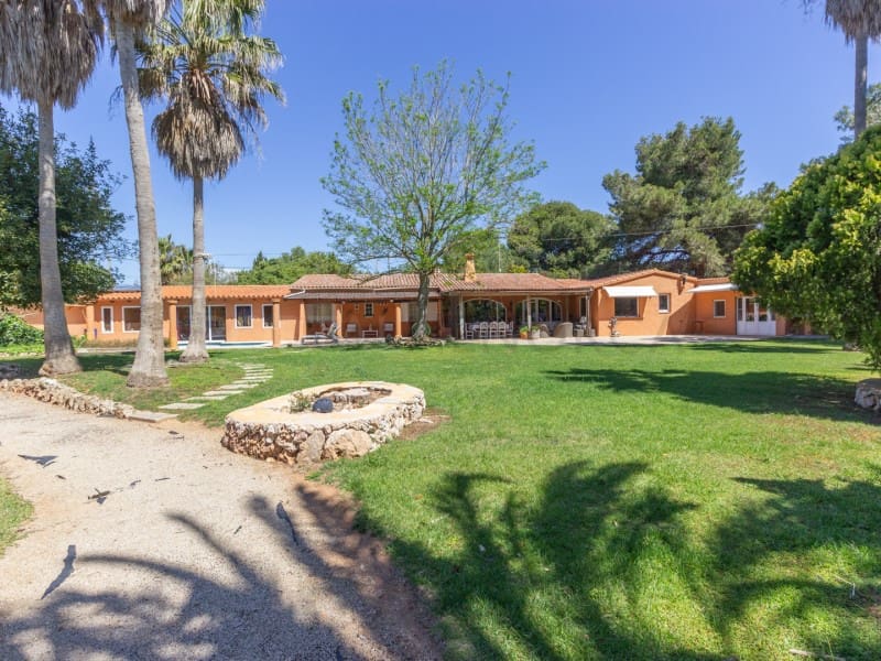 Finca/Casa Rural de 6 habitaciones en Llucmaçanes en venta con piscina - 1.450.000 € (Ref: 9639393)