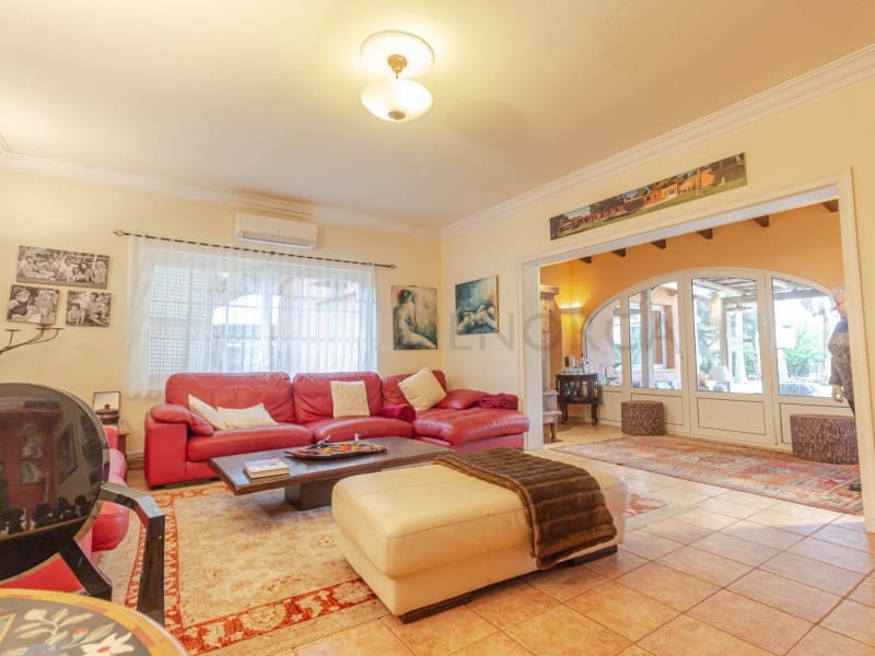 Finca/Casa Rural de 6 habitaciones en Llucmaçanes en venta con piscina - 1.450.000 € (Ref: 9639393)