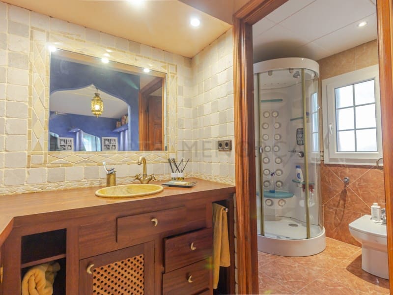 Finca/Casa Rural de 6 habitaciones en Llucmaçanes en venta con piscina - 1.450.000 € (Ref: 9639393)