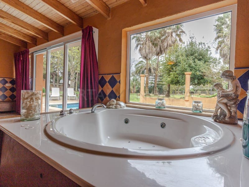 Finca/Casa Rural de 6 habitaciones en Llucmaçanes en venta con piscina - 1.450.000 € (Ref: 9639393)