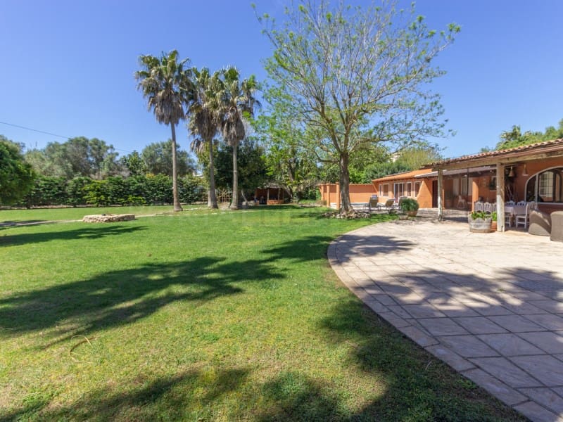 Finca/Casa Rural de 6 habitaciones en Llucmaçanes en venta con piscina - 1.450.000 € (Ref: 9639393)