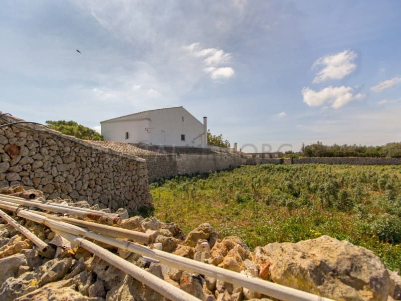 5 slaapkamer Finca/Landhuis te koop in Es Castell - € 1.950.000 (Ref: 9639395)