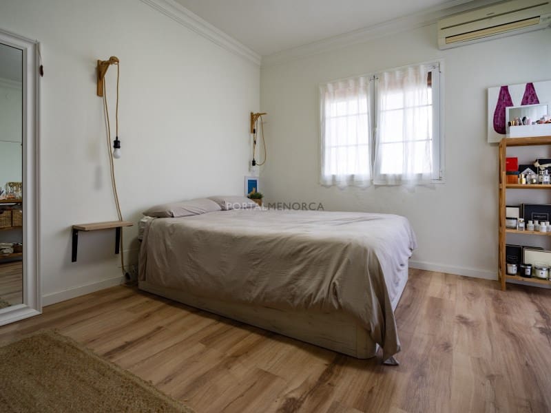 5 slaapkamer Villa te koop in Es Castell met zwembad garage - € 745.000 (Ref: 9639407)