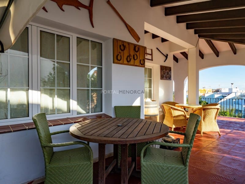 5 slaapkamer Villa te koop in Es Castell met zwembad garage - € 745.000 (Ref: 9639407)