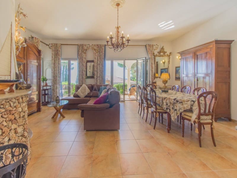 4 Zimmer Villa zu verkaufen in Binibeca mit Pool Garage - 1.850.000 € (Ref: 9639409)