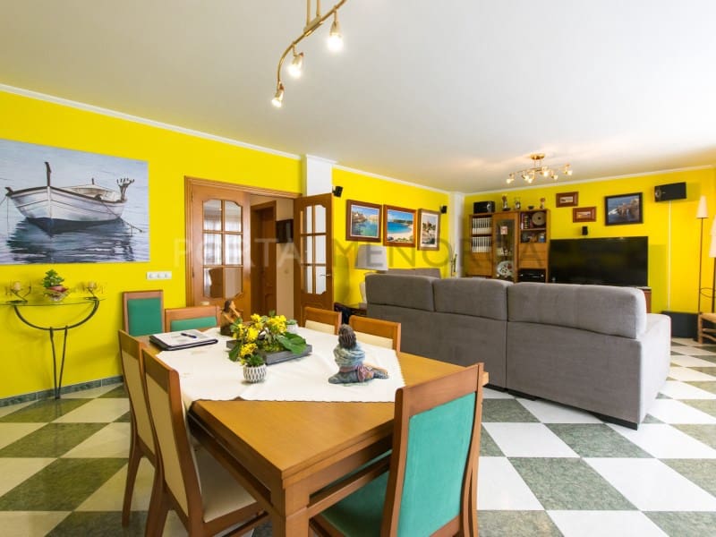 4 sovrum Lägenhet till salu i Ciutadella de Menorca - 700 000 € (Ref: 9639411)