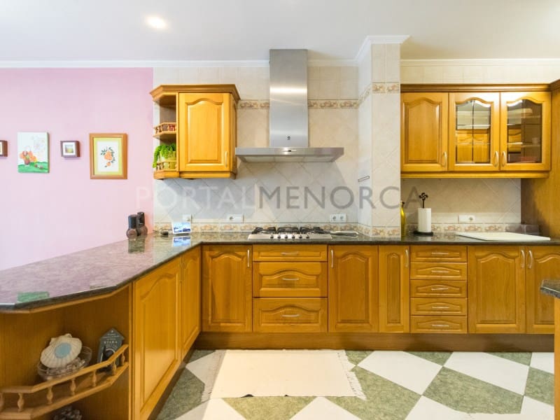 4 sovrum Lägenhet till salu i Ciutadella de Menorca - 700 000 € (Ref: 9639411)