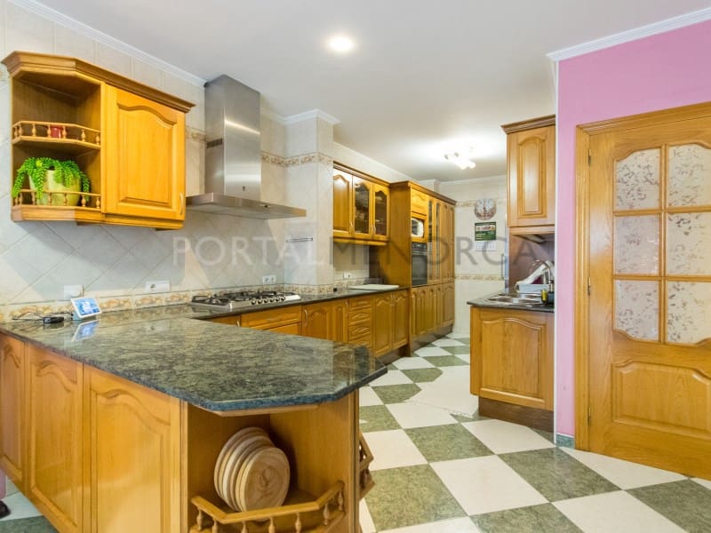 4 sovrum Lägenhet till salu i Ciutadella de Menorca - 700 000 € (Ref: 9639411)