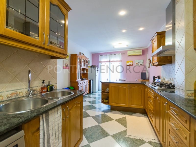 4 sovrum Lägenhet till salu i Ciutadella de Menorca - 700 000 € (Ref: 9639411)