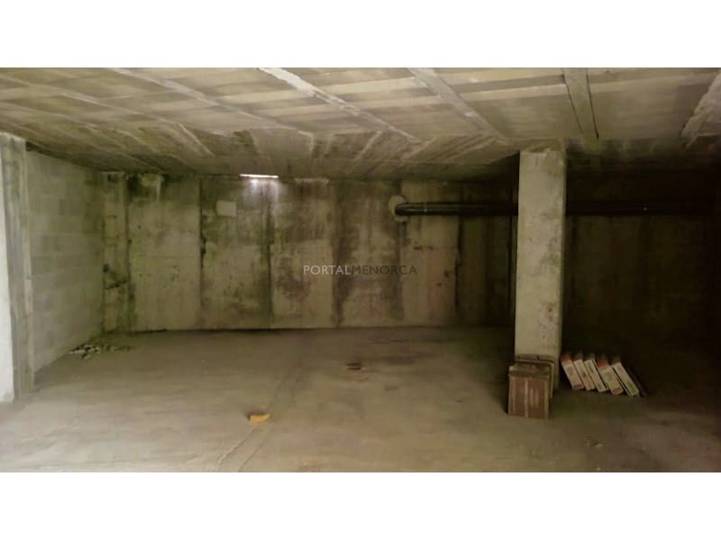 Commercial for sale in Mahon / Mao - € 275,000 (Ref: 9639413)