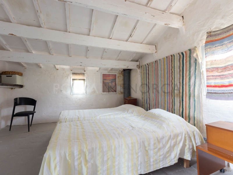 4 makuuhuone Maalaistalo myytävänä paikassa Trebaluger - 1 200 000 € (Ref: 9639415)