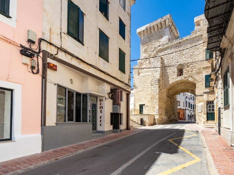 Commercial for sale in Mahon / Mao - € 295,000 (Ref: 9666369)