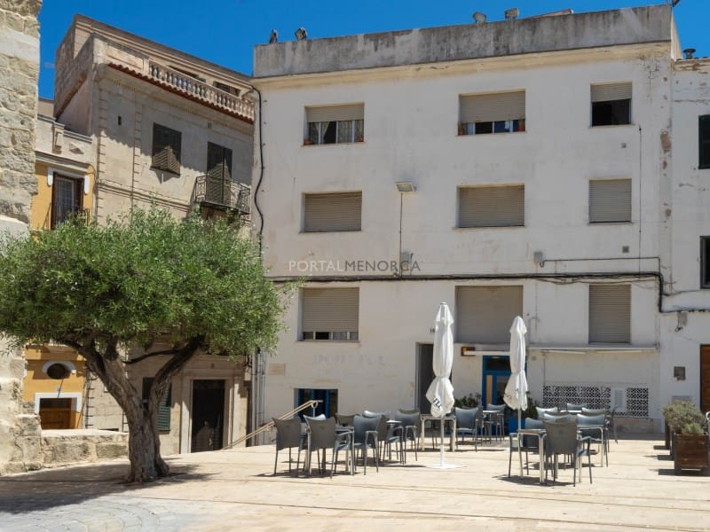 Commercial for sale in Mahon / Mao - € 295,000 (Ref: 9666369)