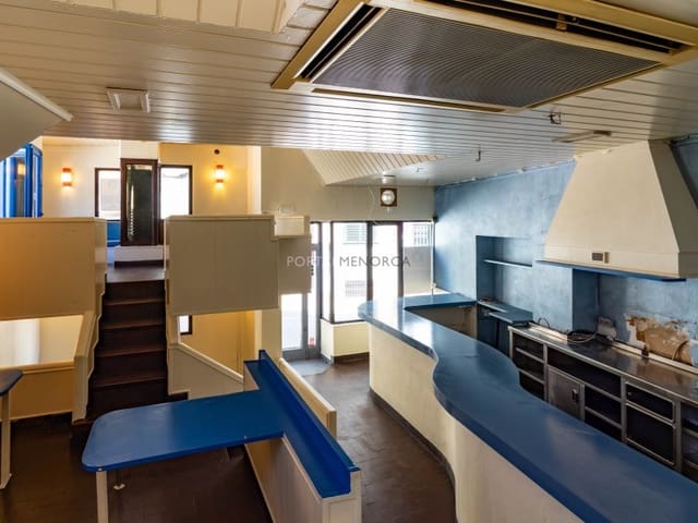 Commercial for sale in Mahón / Maó - € 295,000 (Ref: 9666369)