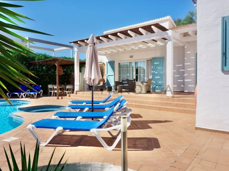 3 makuuhuone Huvila myytävänä paikassa Binibeca mukana uima-altaan - 945 000 € (Ref: 9666370)