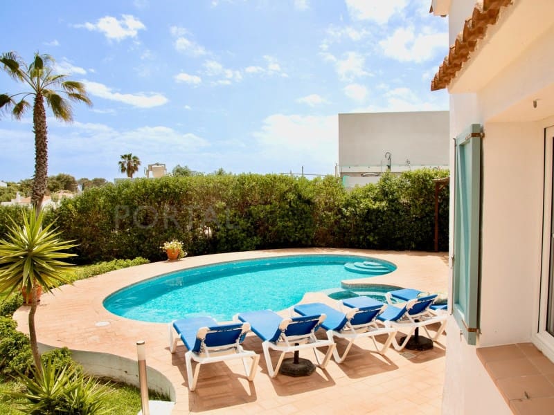 3 makuuhuone Huvila myytävänä paikassa Binibeca mukana uima-altaan - 945 000 € (Ref: 9666370)