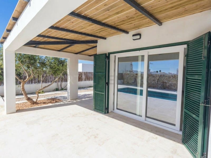 2 soveværelse Villa til salg i Alayor / Alaior med swimmingpool - € 548.000 (Ref: 9679748)