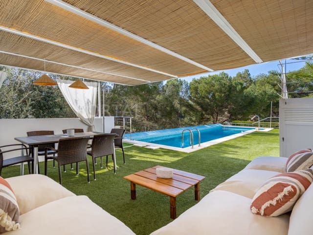 3 slaapkamer Villa te koop in Cala Galdana, Ferreries met zwembad - € 675.000 (Ref: 9686309)