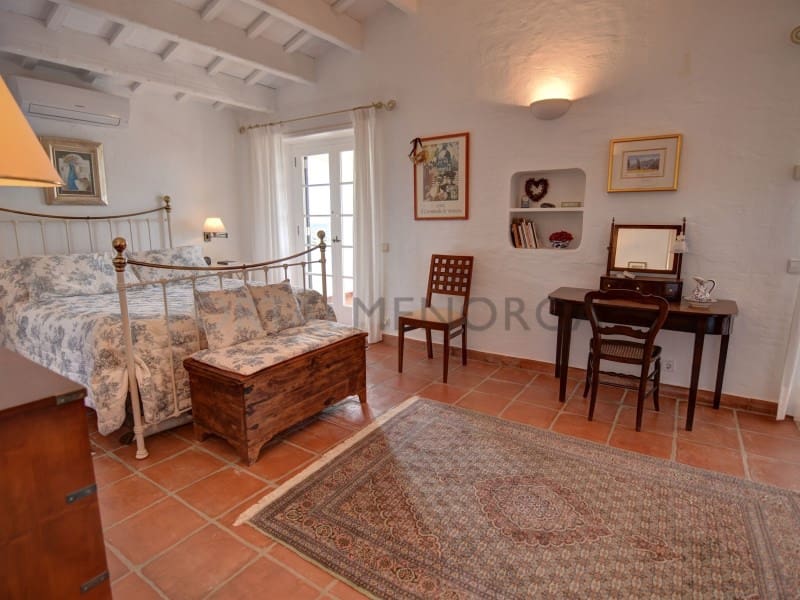 4 soveværelse Finca/Landehus til salg i San Clemente / Sant Climent med swimmingpool - € 2.600.000 (Ref: 9690487)