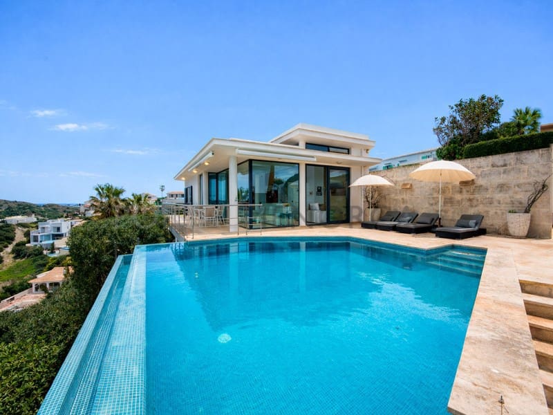 3 bedroom Villa for sale in Cala Llonga with pool garage - € 1,275,000 (Ref: 9701520)
