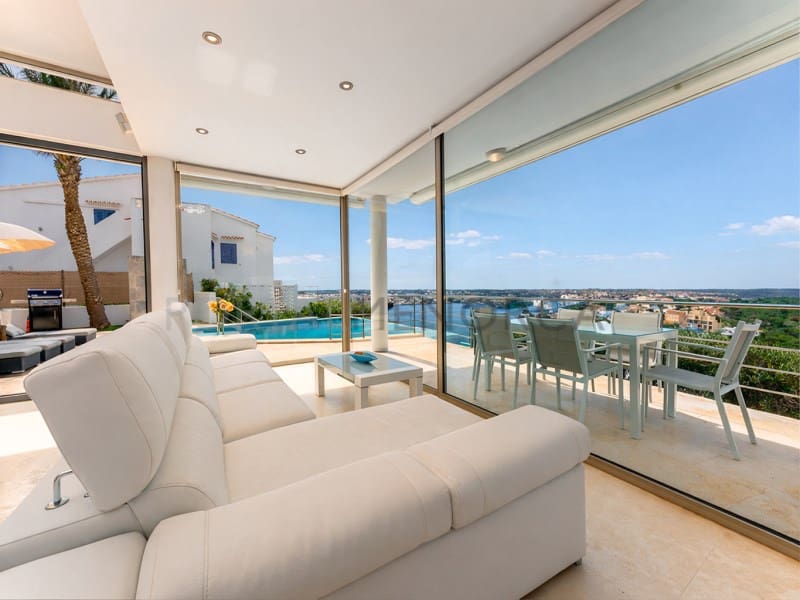 3 bedroom Villa for sale in Cala Llonga with pool garage - € 1,275,000 (Ref: 9701520)