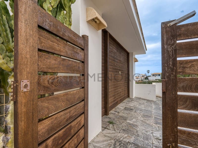 3 bedroom Villa for sale in Cala Llonga with pool garage - € 1,275,000 (Ref: 9701520)