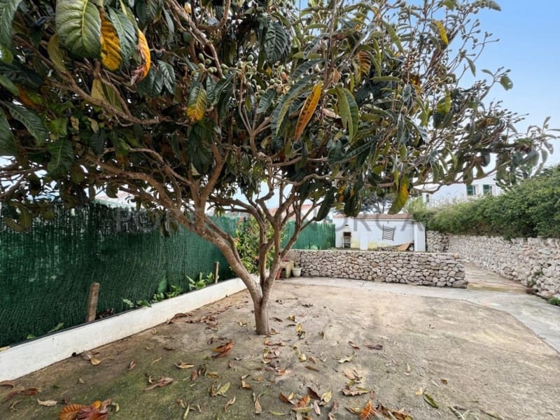 3 bedroom Flat for sale in Llucmacanes - € 450,000 (Ref: 9712077)