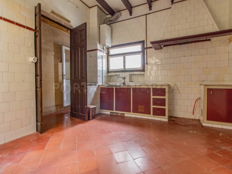 3 bedroom Flat for sale in Mahon / Mao - € 500,000 (Ref: 9721564)