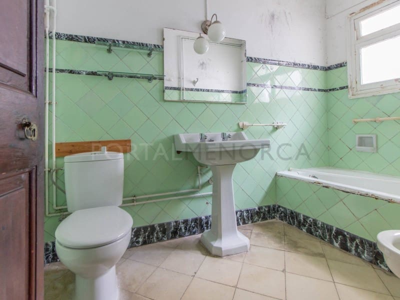 3 bedroom Flat for sale in Mahon / Mao - € 500,000 (Ref: 9721564)
