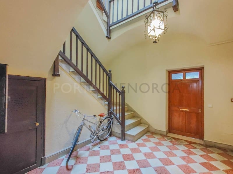 3 bedroom Flat for sale in Mahon / Mao - € 500,000 (Ref: 9721564)