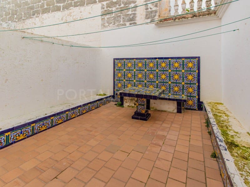 3 bedroom Flat for sale in Mahon / Mao - € 500,000 (Ref: 9721564)