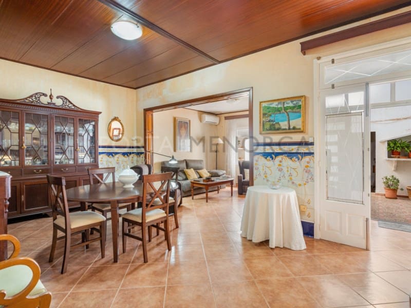 4 bedroom Townhouse for sale in Ciutadella de Menorca - € 685,000 (Ref: 9743157)