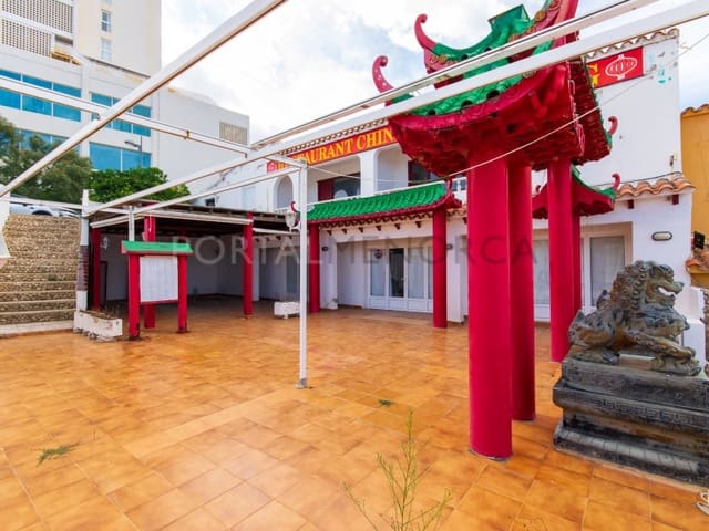 Kaupallinen myytävänä paikassa Arenal d'en Castell, Es Mercadal - 475 000 € (Ref: 9755569)